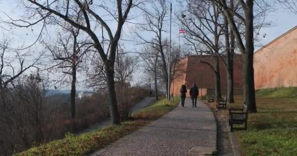 ブルノのシュピルベルク城の城壁 — ストック動画