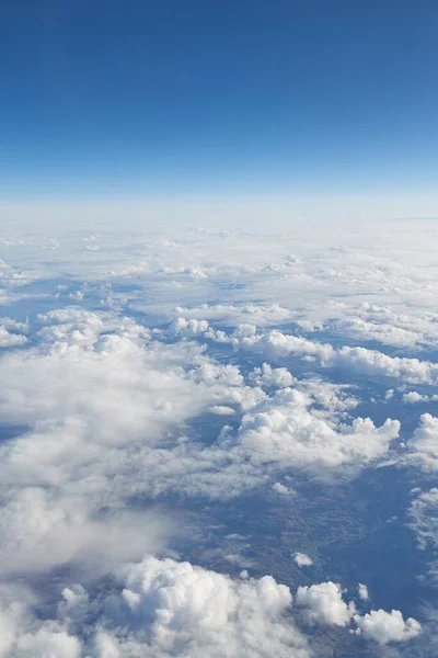 Облака сверху — стоковое фото