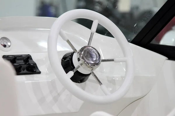 The wheel modern boats, covered with white skin. — Stock Photo, Image