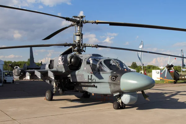 Choque helicóptero Ka-52 cocodrilo en la Aviación Internacional a —  Fotos de Stock