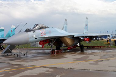 Rus çok amaçlı superarmane savaşçı Su-35 (üzerinde codificat