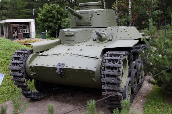 Char moyen de type 97 Chi-Ha (Japon) pour des raisons d'armes exposées — Photo