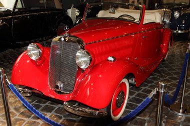 Mercedes-Benz 170v cabriolet A Eng Zadorozhnogo Müzesi