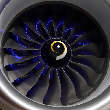 Bir modern uçak turbofan motor fan.