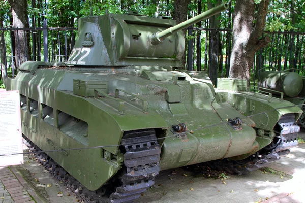 Tank Matilda Infantry (gemiddeld) model 1937 (Groot Brittannië) op gro — Stockfoto