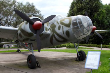 Kokpit orta menzilli bombardıman Kawasaki Ki-48 (Japonya) gerekçesiyle o