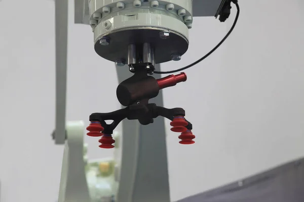 Vacuüm zuignap industriële robot Rechtenvrije Stockafbeeldingen