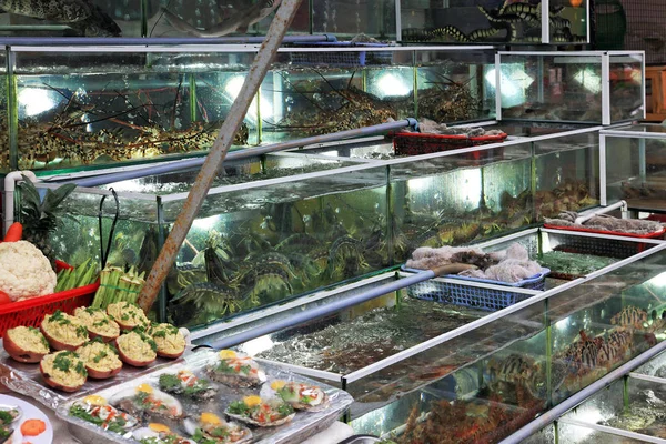 Nacht vismarkt in Phu Quoc eiland — Stockfoto