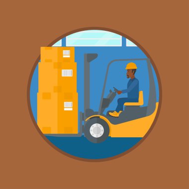 Forklift kamyon ile yük taşıma alt depo.
