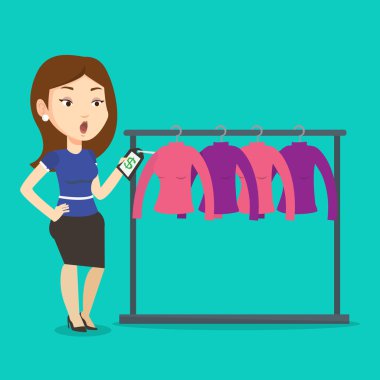 Kadın giyim mağazası fiyat etiket tarafından şok.