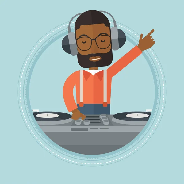 Smiling DJ mixing music on turntables. — Stock Vector