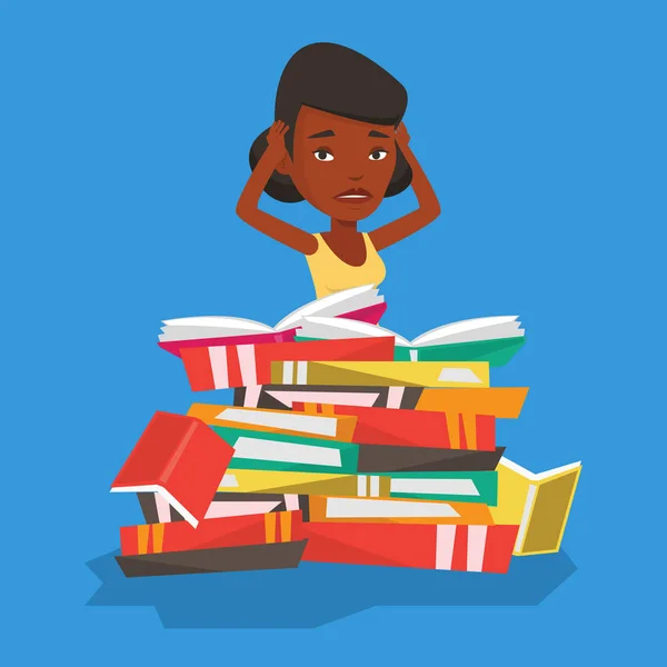 Studente seduto in mucchio enorme di libri . — Vettoriale Stock