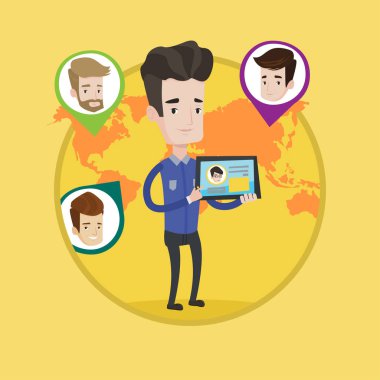 Adam holding tablet ile sosyal ağ.