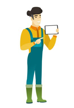 Tablet bilgisayar tutan çiftçi gülümseyen.