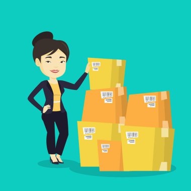 Depoda iş kadını kontrol kutuları.