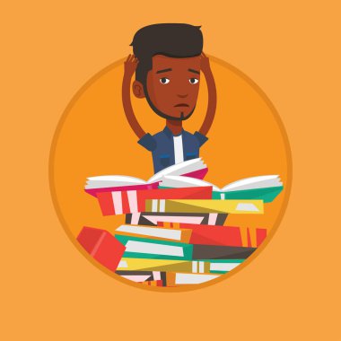 Büyük yığın kitap oturan öğrenci.