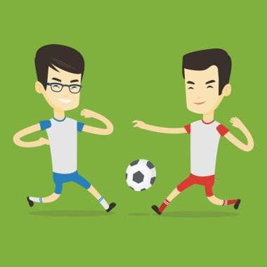 İki erkek futbol oyuncuları top için mücadele.