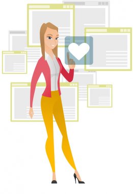 İş kadını kalp ile Web düğmesine basarak.