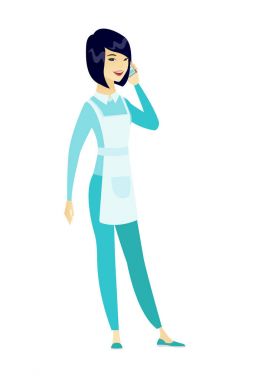 Temiz bir cep telefonu üzerinde konuşurken.