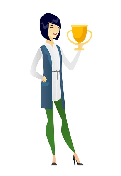 Mujer de negocios asiática sosteniendo un trofeo . — Vector de stock