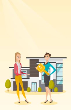 Emlakçı giving anahtar için yeni bir ev sahibi.