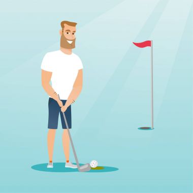 Genç Beyaz golfçü topa vuruyor.
