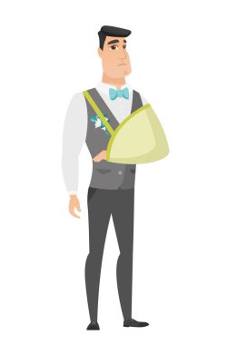 Damat kırık kolu yaralı.