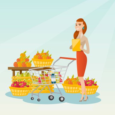 Beyaz kadın alışveriş listesi denetimi.