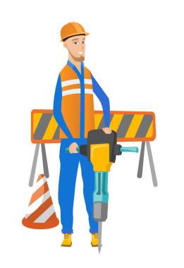 Genç Beyaz Oluşturucuyu kullanarak çekiçleri.