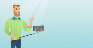 Genç Beyaz hipster adam selfie yapma.