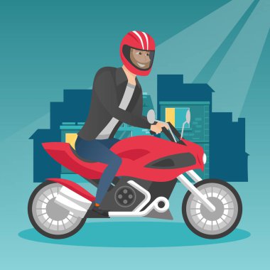 Beyaz delikanlı gece bir motosiklet sürme.