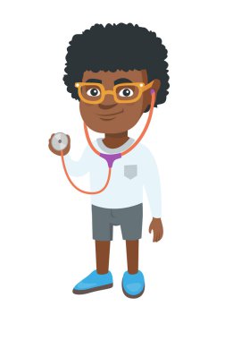 Doktor paltolu bir stetoskop tutan Afrikalı Çocuk