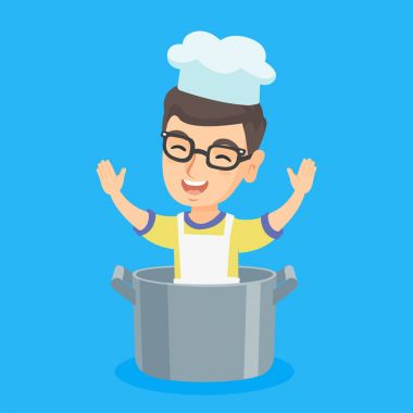 Büyük bir tencerede oturan küçük beyaz çocuk.