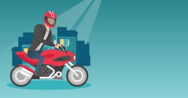 Beyaz delikanlı gece bir motosiklet sürme.