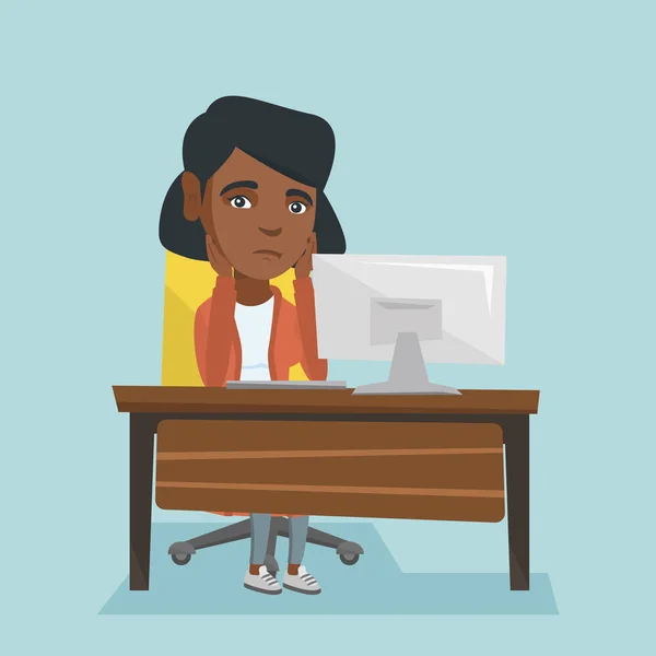 Uitgeput Afrikaanse werknemer werkzaam in kantoor. — Stockvector