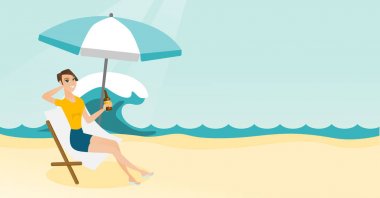 Kafkas kadın şezlong üzerinde rahatlatıcı.