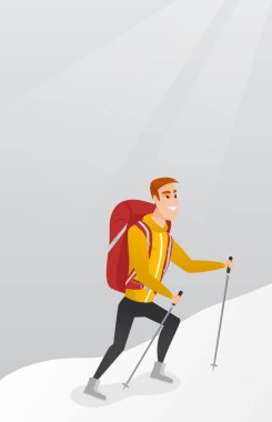 Beyaz dağcı karlı bir sırt tırmanma.