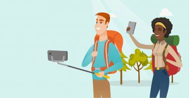 Selfie yapım genç çok ırklı gezginler.