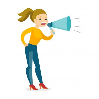 Genç beyaz beyaz hoparlör bir megafon holding.