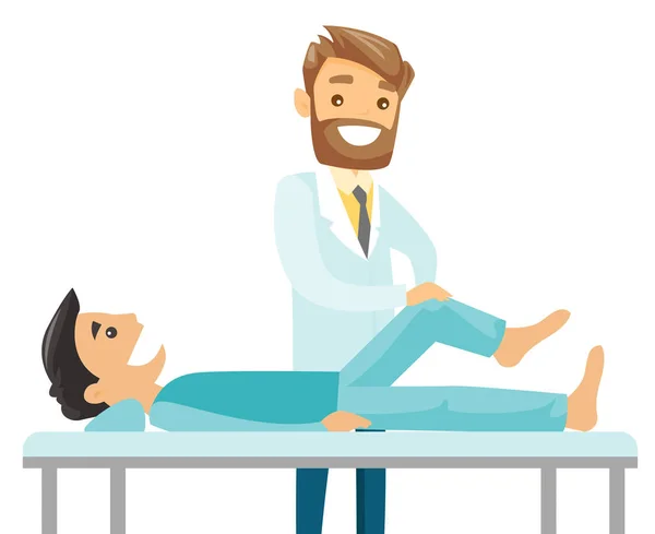 Fisioterapia caucasiana verificando a perna de um paciente . — Vetor de Stock