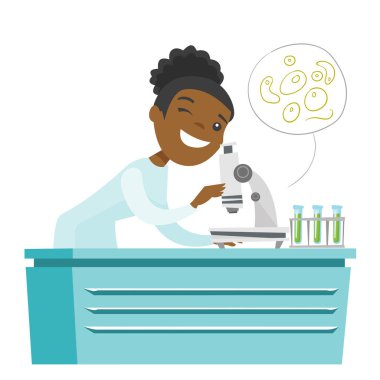 Mikroskop ile Afrika laboratuvar asistanı.