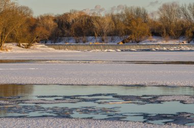 Baraj manzara Sunset. .