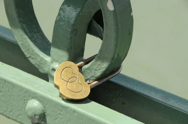 The lock on the bridge — Stock Photo, Image