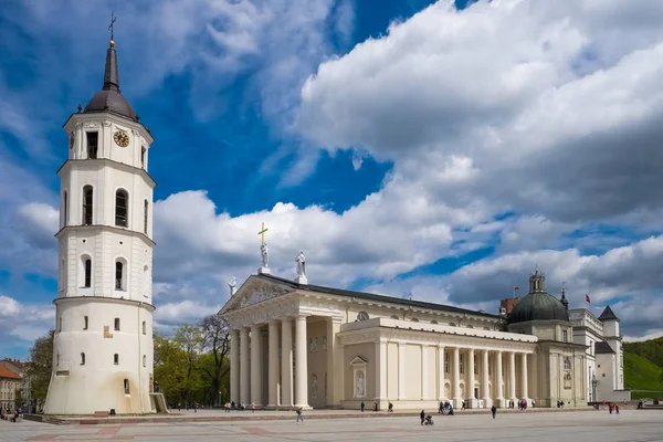 Соборная площадь Вильнюса . — стоковое фото