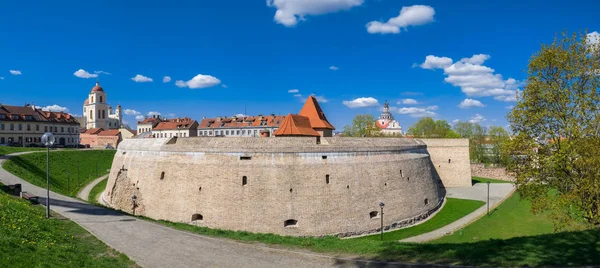 Oude artillerie Bastion in het oude centrum van Vilnius, Litouwen. — Stockfoto