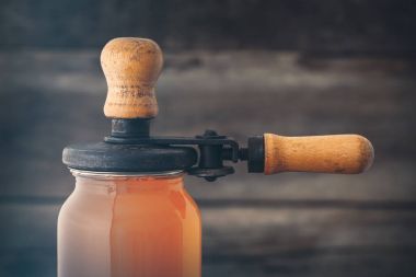 Cam suyu ve retro kapama makinesi konserve için kapak