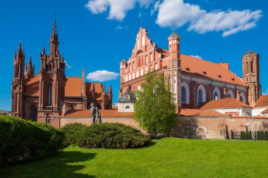 St yaz Anne ve Bernardine Kilisesi topluluğu. Vilnius, Litvanya.