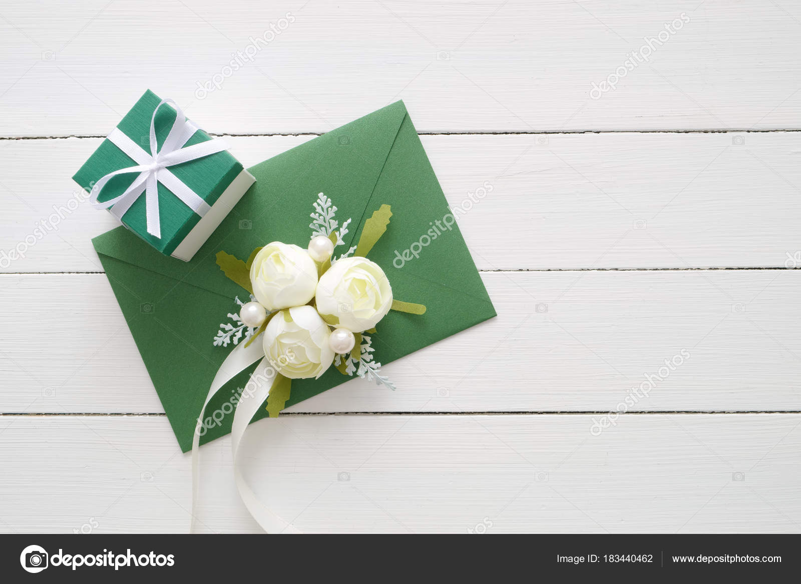 Kartu undangan pernikahan atau surat Valentines Day dalam Kartu undangan pernikahan atau surat Valentines Day dalam