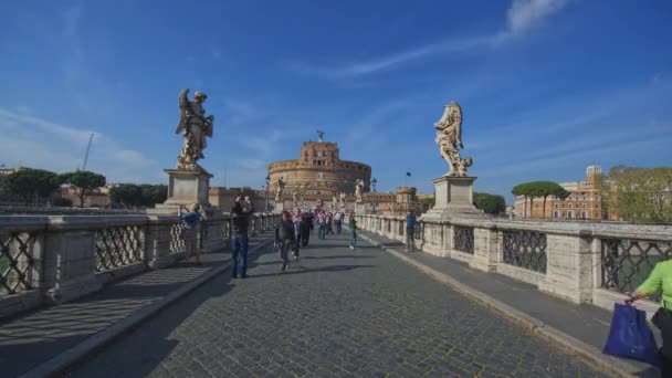 来自意大利罗马安赫洛桥的圣安杰洛城堡的一天过去了 — 图库视频影像
