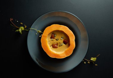 Tohum ile kabak çorbası Krem